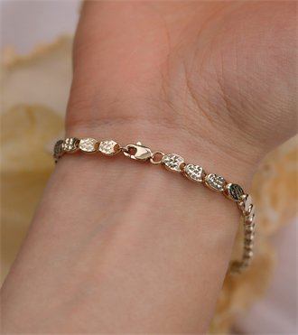 Kalemli Oval Altın Bileklik