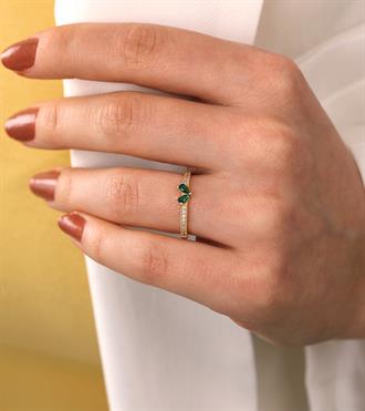 Yeşil Taşlı Kalp Yüzük