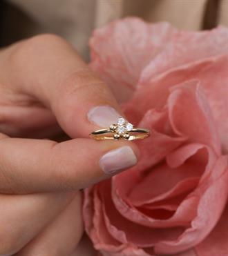 Taşlı Tasarım Çiçek Yüzük