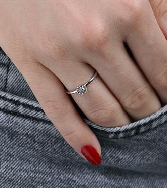 Çiçek Tektaş Yüzük