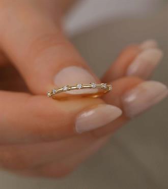 Aralıklı Taşlı Yüzük