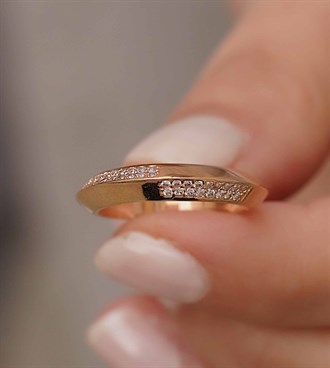 Asimetrik Taşlı Yüzük