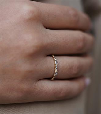 Minimal Taşlı Yüzük