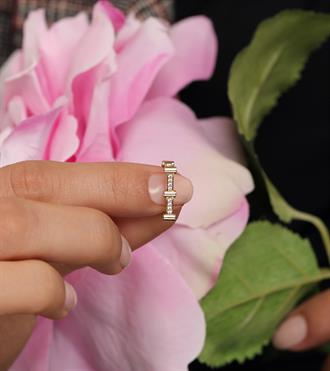 Taşlı Andre Kare Küpe