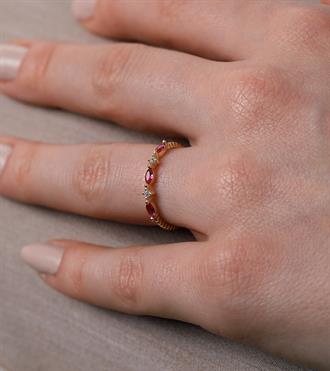 Pembe Taşlı Markiz Yüzük