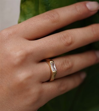 Taşlı Line Yüzük