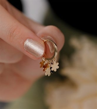 Çiçek Pullu Halka Küpe