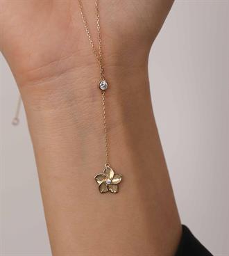 Çiçek Sarkıtlı Kolye