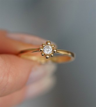 Çiçek Tektaş Yüzük