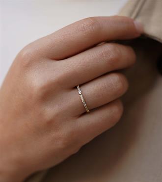 Minimal Taşlı Yüzük