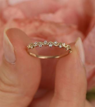 Dalgalı Taşlı Yüzük