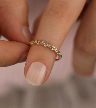 Dalgalı Taşlı Yüzük