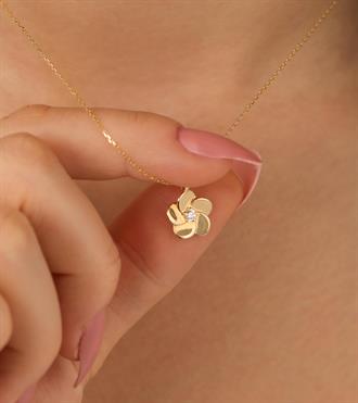 Pervane Çiçek Kolye