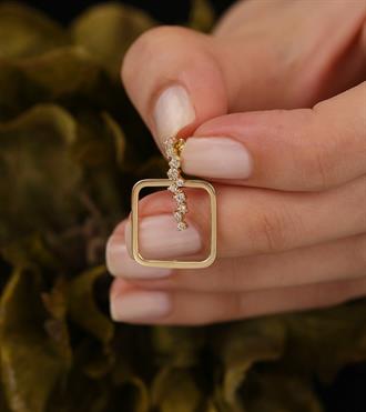 Kare Detaylı Taşlı Tasarım Küpe