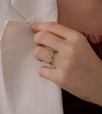 Yeşil Kare Taşlı Burgu Yüzük