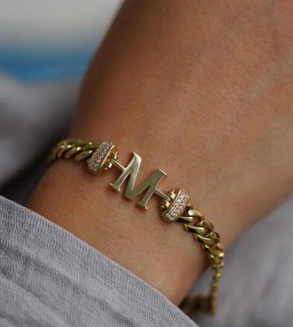 İtalik Harfli Bileklik