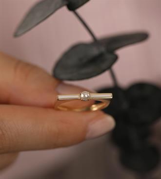 İncili Beyaz Çizgi Yüzük