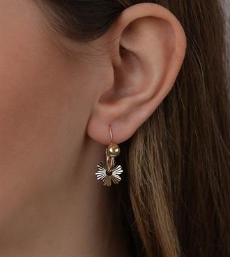 Kalemli Göçmen Küpe