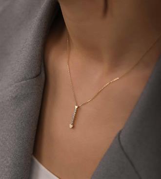 Kalpli Taşlı Ok Kolye