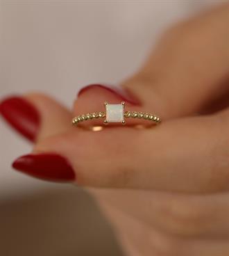 Kare Opal Taşlı Top Yüzük