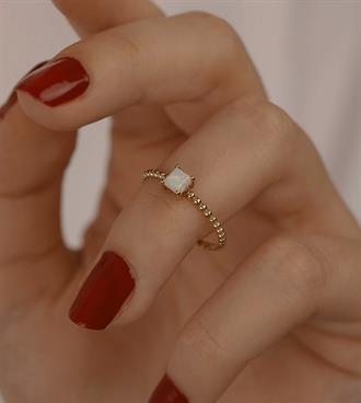 Kare Opal Taşlı Top Yüzük