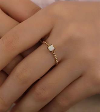 Kare Opal Taşlı Top Yüzük