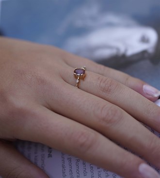 Mor Taşlı Prenses Yüzük