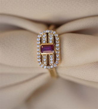 Yakut Taşlı Yüzük