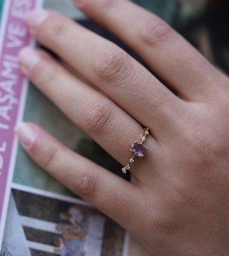 Mor Taşlı Prenses Yüzük