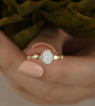 Opal Yüzük