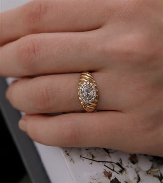 Oval Taşlı Midye Yüzük