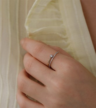 Şeritli Tektaş Yüzük