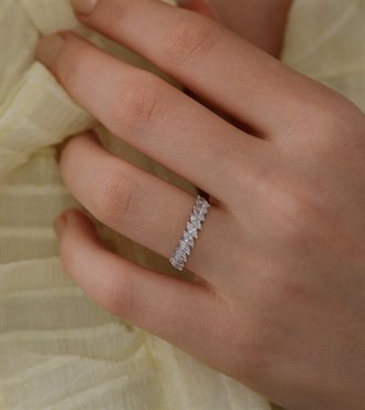 Sıralı Markiz Altın Yüzük