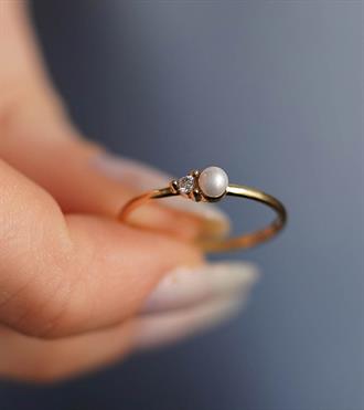 Taşlı İnci Yüzük