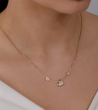 Taşlı Kalp Ok Kolye