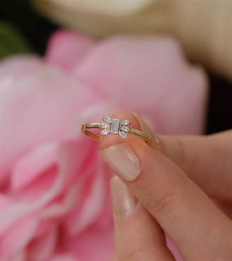 Taşlı Kelebek Yüzük