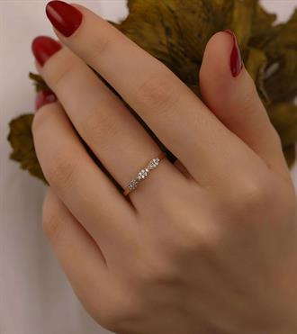 Taşlı Oval Sıralı Yüzük