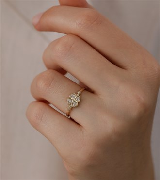 Taşlı Yonca Altın Yüzük