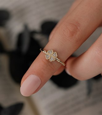 Taşlı Yonca Altın Yüzük