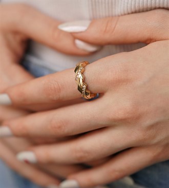 Taşlı Zikzak Yüzük