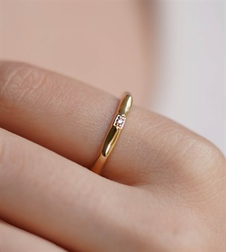 Tek Taşlı Konkav Yüzük