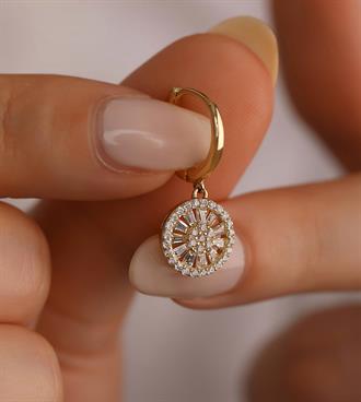 Trapez Sallantılı Küpe