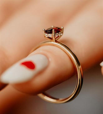 Yakut Tektaş Yüzük