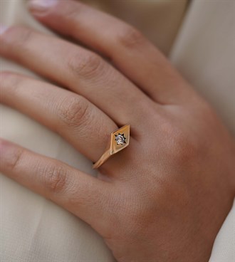 Yıldız Şovalye Yüzük