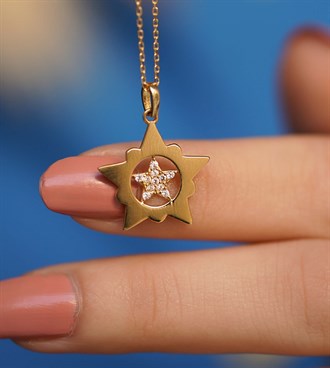 Yıldızlı Kolye