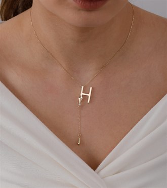 Zincirli Damla Sarkıtlı Harf Kolye