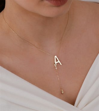 Zincirli Damla Sarkıtlı Harf Kolye