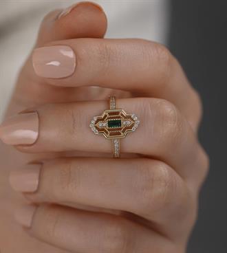 Yeşil Taşlı Elegant Yüzük
