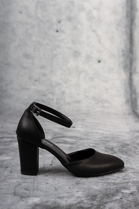 Siyah Suni Deri Topuklu Ayakkabı