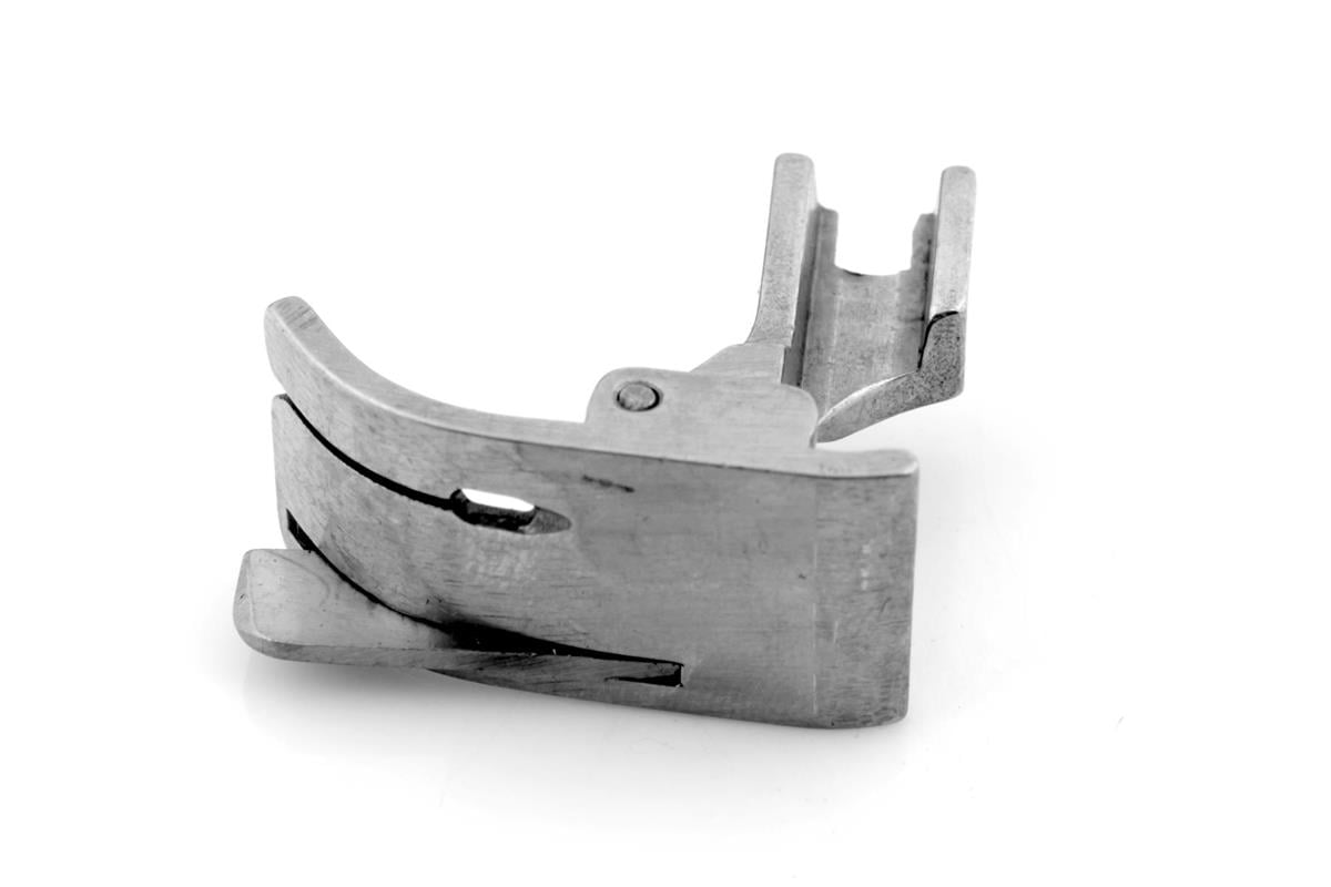 Düz Makine Tırnaklı Sol Çima Ayak